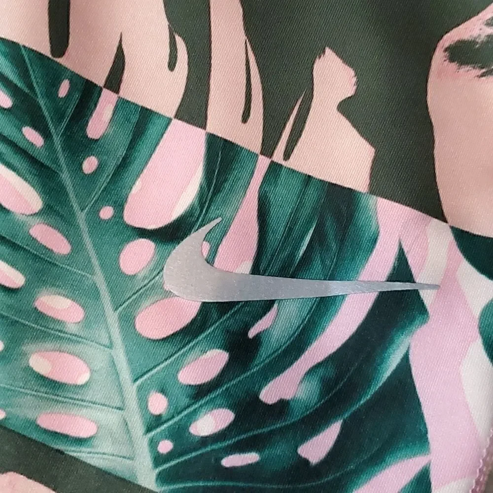 NIKE DRI-FIT Cropped Leggings